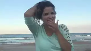 ثلاثي على الرمال: فتحات ضيقة وحلوق جائعة