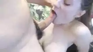 شريط سري لزوجين شابين: نائب الرئيس ينضم لممارسة جنس عنيف
