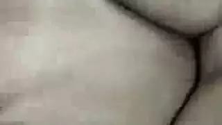 طالبة وجهاز لهزاز
