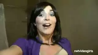 شاب وشابه يستغلو غياب والديهم ويفرشها في كسها العزاء