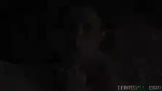 حصان بري ينيك بقوة ويعطي قذف داخلي