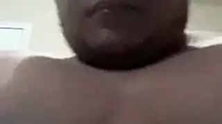 في غرفة ضيقة