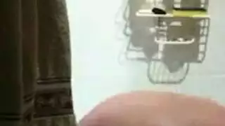 أجساد صغيرة تأخذ زباً كبيراً بعنف