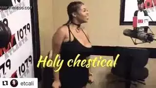 نيكبنتفكسهرلاولمرهوتصرخمترجمعربي