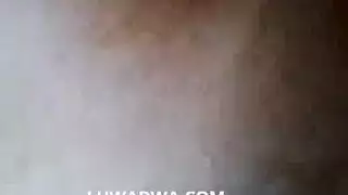 شاب افريقي اسود ينيك صديقتي في مكان مهجور