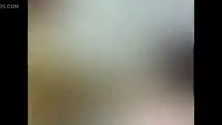 مشهد إباحي: رجل شاب يلعق فرج milf مبلل