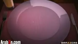 لانا نيك العنف