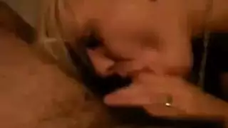 شقراء كثير الشعر الضرب بالعصا