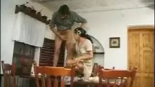 إكس إكس إكس مكثف: السيد ينيك خادمته بقوة وعمق