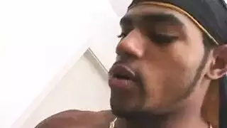 العروس تحصل على جماع جماعي في ليلة زفافها