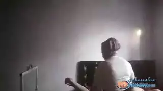 عراقي من بغداد يمارس الجنس مع ثنائي مثلي في مشهد إباحي
