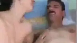 عاهرتان مثارتان تمتطيهما ستاد