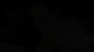 حفلة جنس على الأريكة: حبيبتان وقضيب اصطناعي كبير