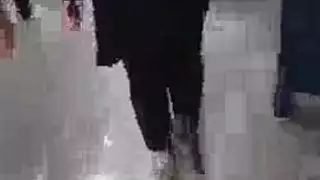قذف علني لطيز كبيرة