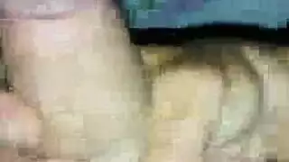 سكس رجل يمزق بنطلون امراه جميله وينكحه