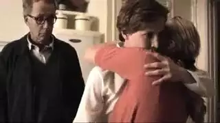 إبن يقبل أمه نائمة وتكون أول تجربة له