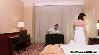 نيك كلبي عنيف على مؤخرة مثالية لعاهرة مثيرة
