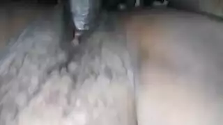 فتاة عربية مثيرة من مصر تمارس الجنس الفموي والجماع على الفيديو
