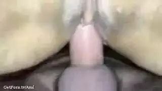 حركة شرجية ساخنة: ضخ فتحتها البنية الضيقة