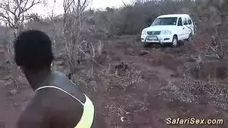 سكس مص افريقي هواة و زب يقذف في الفم