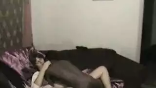 أرنبة الثلج تأخذ بي بي سي في رحلة تزلج برية
