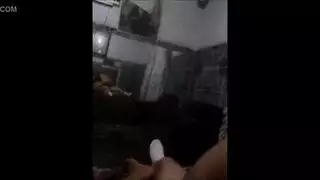 نساء رائعات يتم تعريضهن للقضبان الضخمة في هذا الفيديو الإباحي