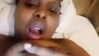 الثدي الأبنوس الجبهة تعذيب