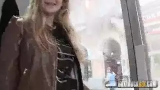 نيك العاهرة الفرصة