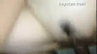 فتاه مراهقه تلعب بي نفسها