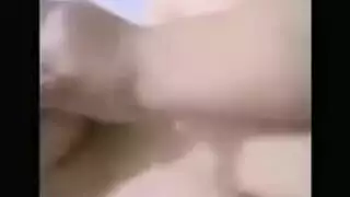 هيجانه مصريه بالخياره في كسها