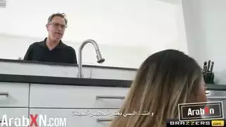 المشهد الأول لمراهقة مستهترة في جنس مزدوج الاختراق