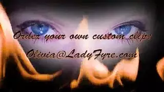 الفتاة البيضاء ذات الشعر الأحمر تركب على زب أخوها حتى تعوضه عن حبيبته