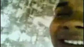 نجم إباحي هندي يأخذ قضيبًا أسودًا كبيرًا بعمق في مهبله