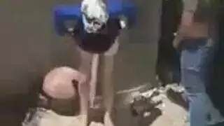 كاميرا خفية: منظر من السطح لنيك شغوف في الفناء الخلفي