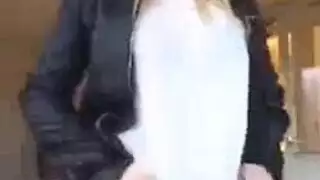شقراء سويدية صاروخ تتدلع و تهز طيازها وترقص على أوميجل