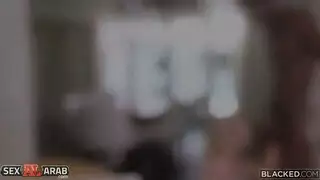 الابن لا يقاوم الملابس الشفا فة مترجم