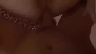 غزو بقضيب سميك: امرأة عراقية مثارة تمتلئ مهبلها وتدلك
