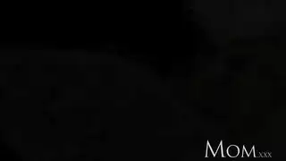 الثدي أمي شرطي