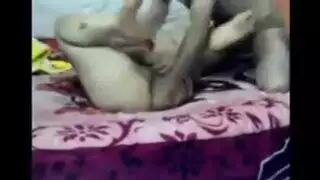 خيانة عربية صريحة: متزوج مثير ينيك عشيقته بخشونة ويصورها