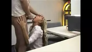 الصغيرين العادة السرية سولو اشتعلت استمناء