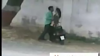 جنس طباخ عاري: قذف داخلي على طاولة المطبخ
