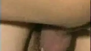 دات البزازل الكبيرين تنيك مع صديق ابنها