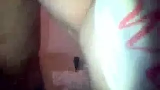 بورنو مص قضيب غير مختون وفتيش تبول