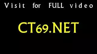 فتاة العزف المنفرد نائب الرئيس بالفرشاة مقيد