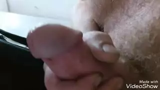 قضيب كبير لرجل مسن يمزق مؤخرة مراهقة