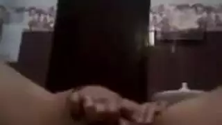 أم مصرية تشتهي إدخال زبين وتبتلع السائل المنوي