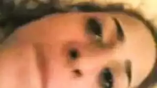 فتاة غريبة تتوسل للسائل المنوي