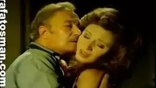 سكس واحضان في المصعد