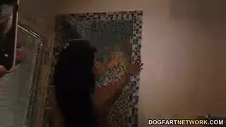 رجل للمشاهده