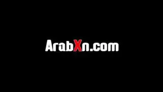 امرأة جميلة تتناك من جابها الفحل الاسود